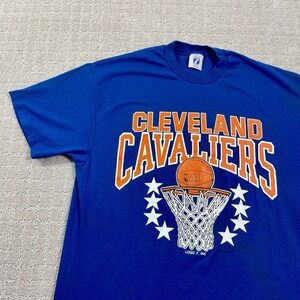 Vintage 90s Cleveland Cavaliers NBA Basketball Size Large Logo 7 Cavs Tshirt